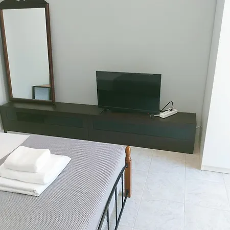 Olive Garden Guest house Kanalos